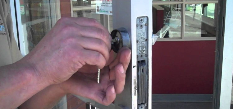 commercial door lock repair Vaughan