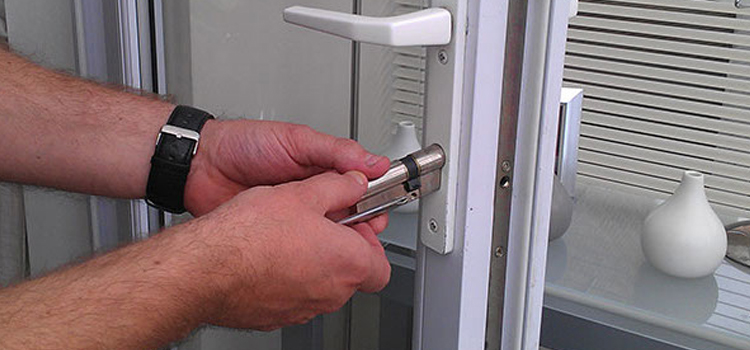 Commercial Door Lock Repair in Dowmtowm Vaughan